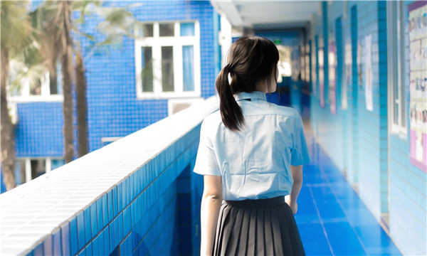 老城镇如何找到一个可以帮助我生孩子的女人？